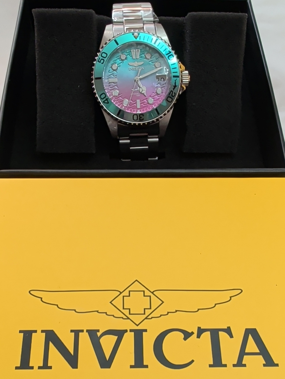 NWT Invicta Pro Diver 34mm Women’s Stainless Steel Watch Teal & Pink Ombre Dial